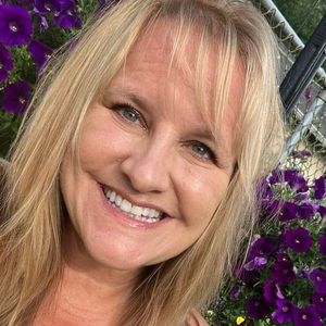 Meet your Posher, Dawn